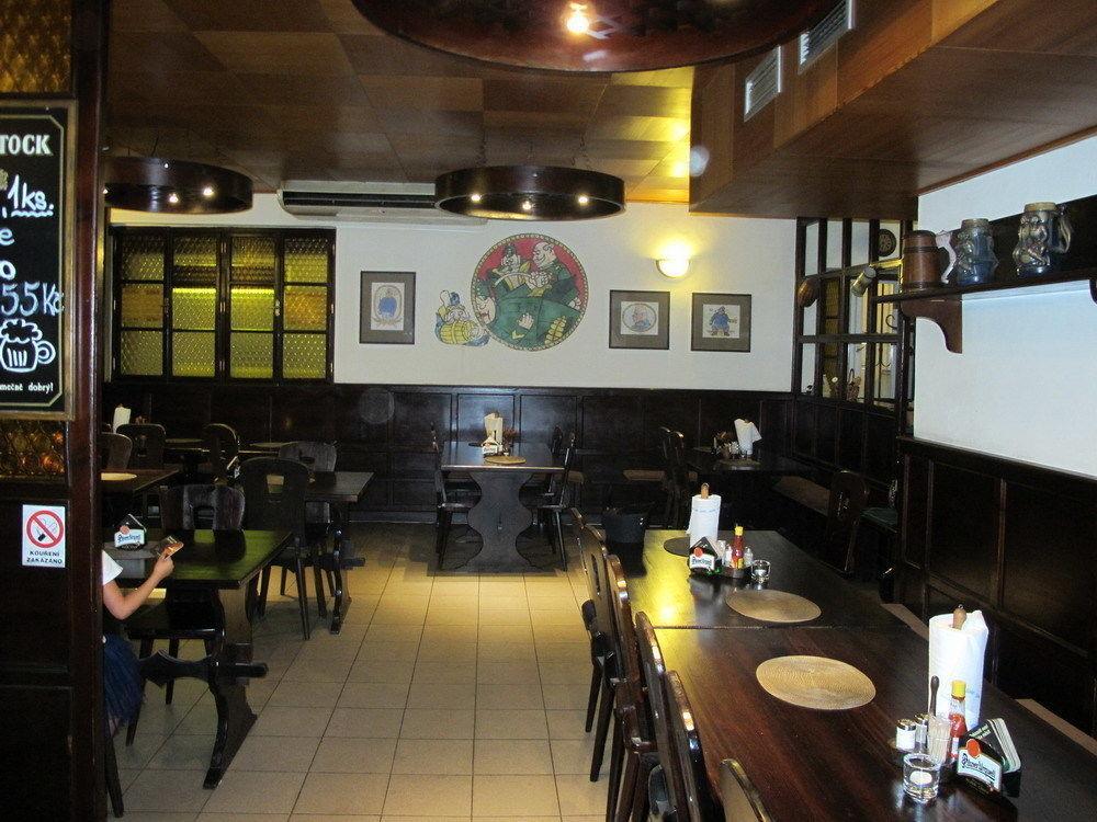 U帅克公寓酒店 公寓 *